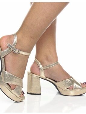 NWOB Kenneth Cole "Reeva" Gold Platform Sandals | 8M 🏛️✨